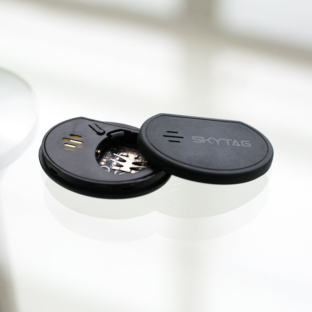 Wireless Smart Mini GPS Tracker Locator 4G Anti-Lost Waterproof Bluetooth Tracer with 3G 5G Wi-Fi Features Made of Plastic